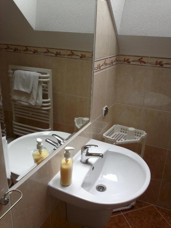 Gosciniec Czapla Bed & Breakfast Dywity Bilik gambar